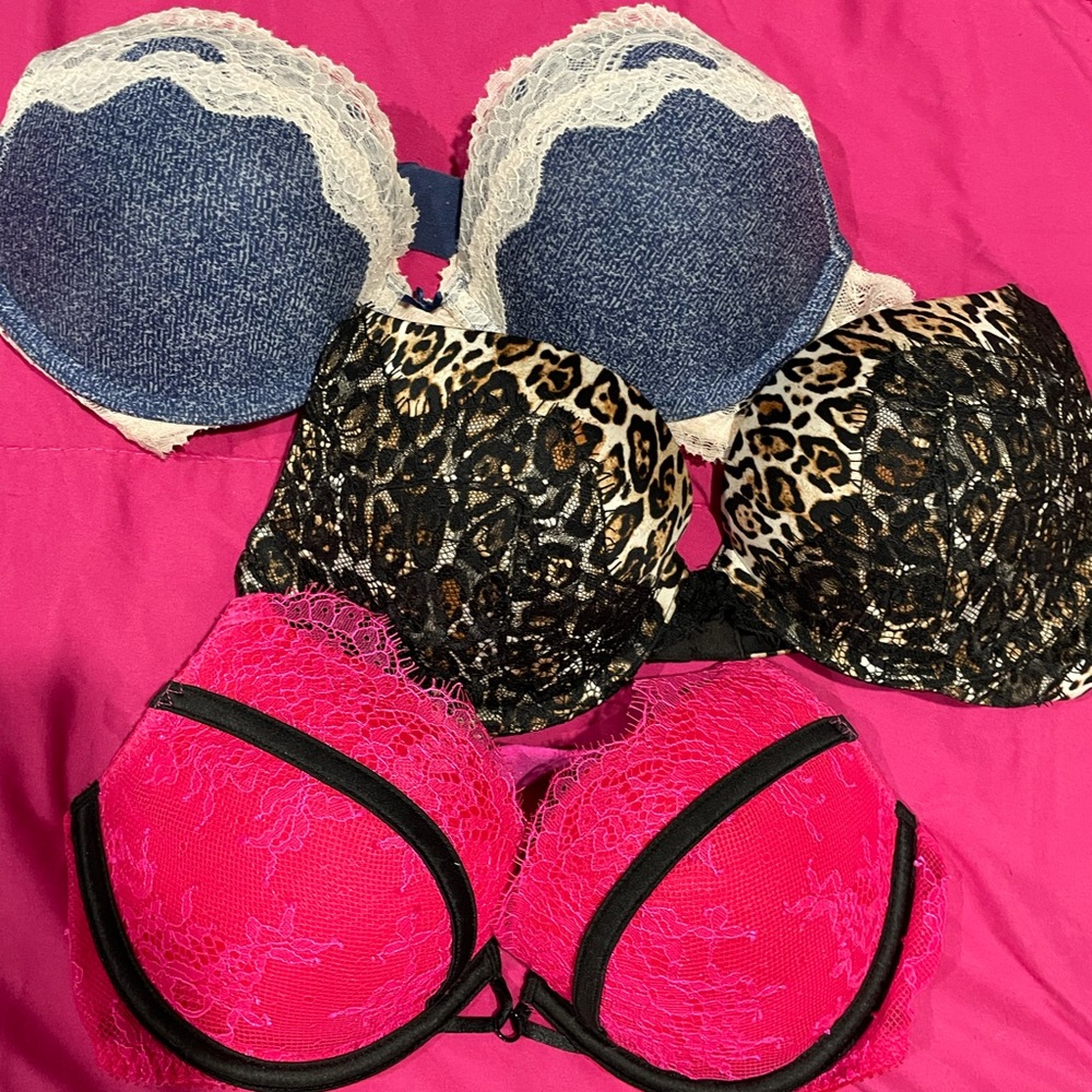 VICTORIA SECRET BUNDLE BRAS 32C